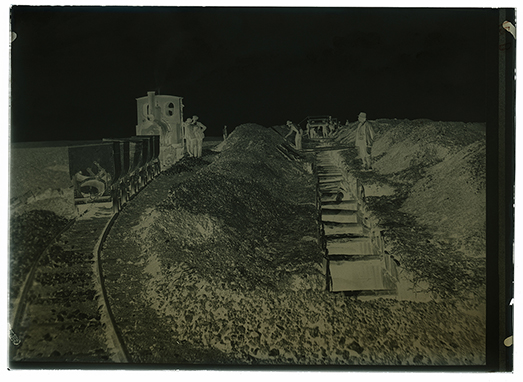 Provincia di Foggia - Canale in trincea e ferrovia di servizio (negativo) di Anonimo (XX)