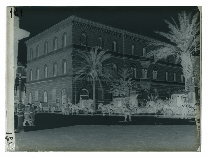 Lecce - Veduta del Palazzo della Banca d'Italia (negativo) di Palumbo, Giuseppe (XX)