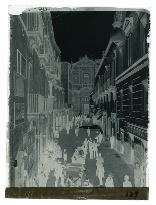 Lecce - Veduta di via Vittorio Emanuele II (negativo) di Palumbo, Giuseppe (XX)