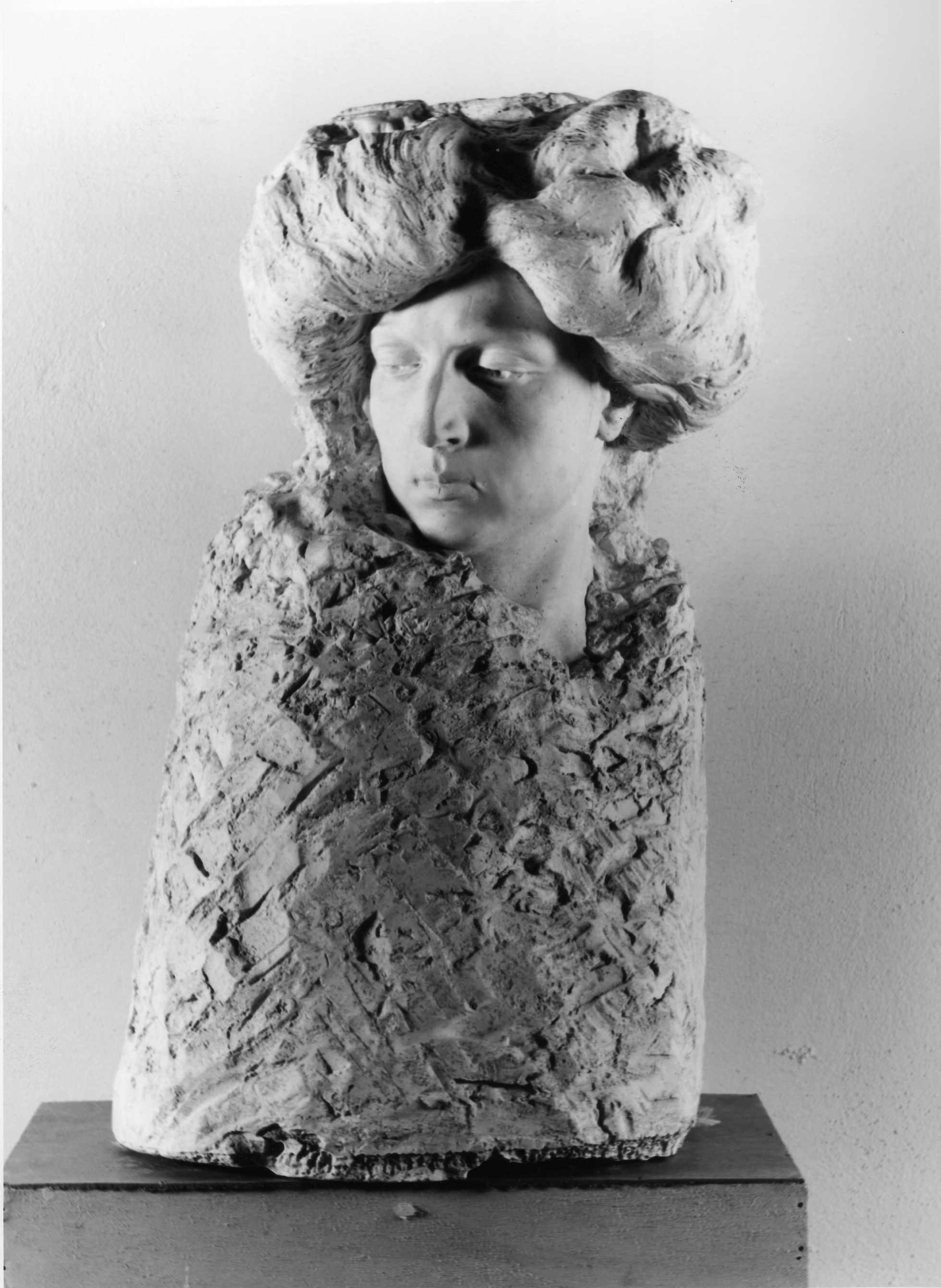 ritratto femminile (busto) di Fioravanti Umberto (XX)