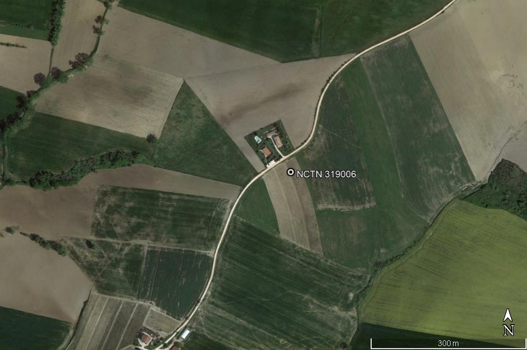 area di materiale mobile, area di frammenti fittili e materiali da costruzione - Castelleone di Suasa (AN)  (PERIODIZZAZIONI/ STORIA/ Età antica/ Età romana/ Età romana imperiale)