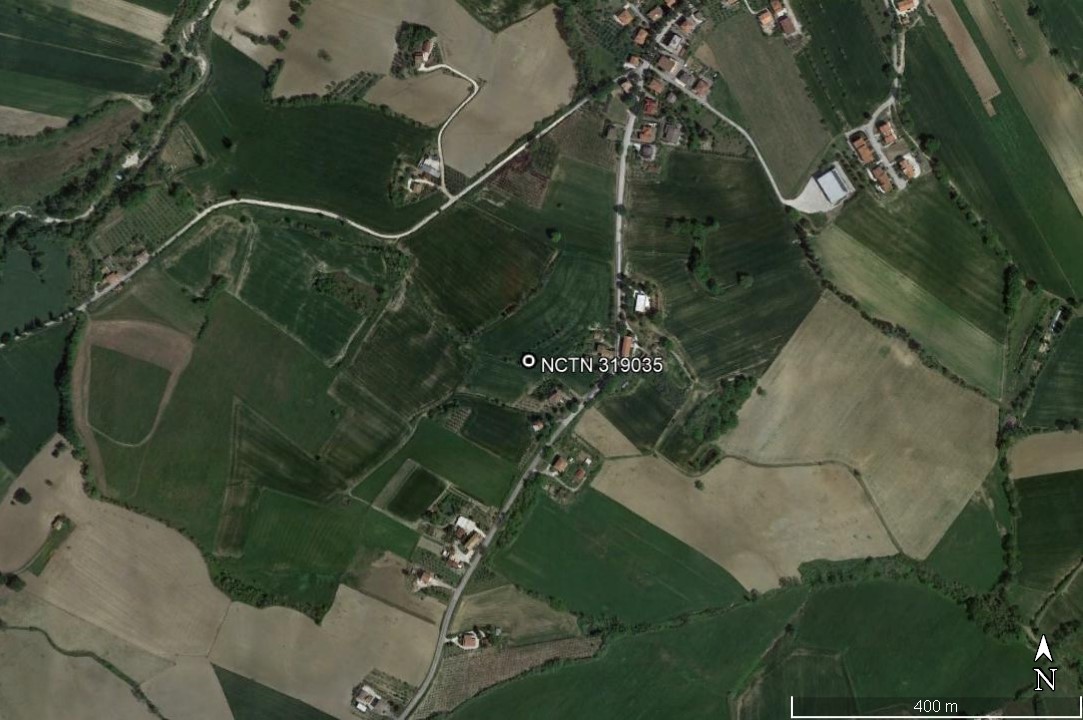 area di materiale mobile, area di frammenti fittili e materiali da costruzione - Castelleone di Suasa (AN)  (PERIODIZZAZIONI/ ARCHI DI PERIODI/ Età del Bronzo-Età romana imperiale)