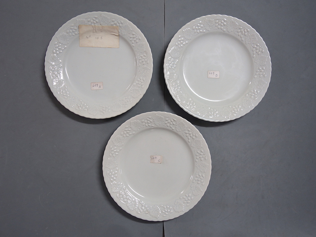 piatto piano, serie - ambito friulano (terzo quarto sec. XX)