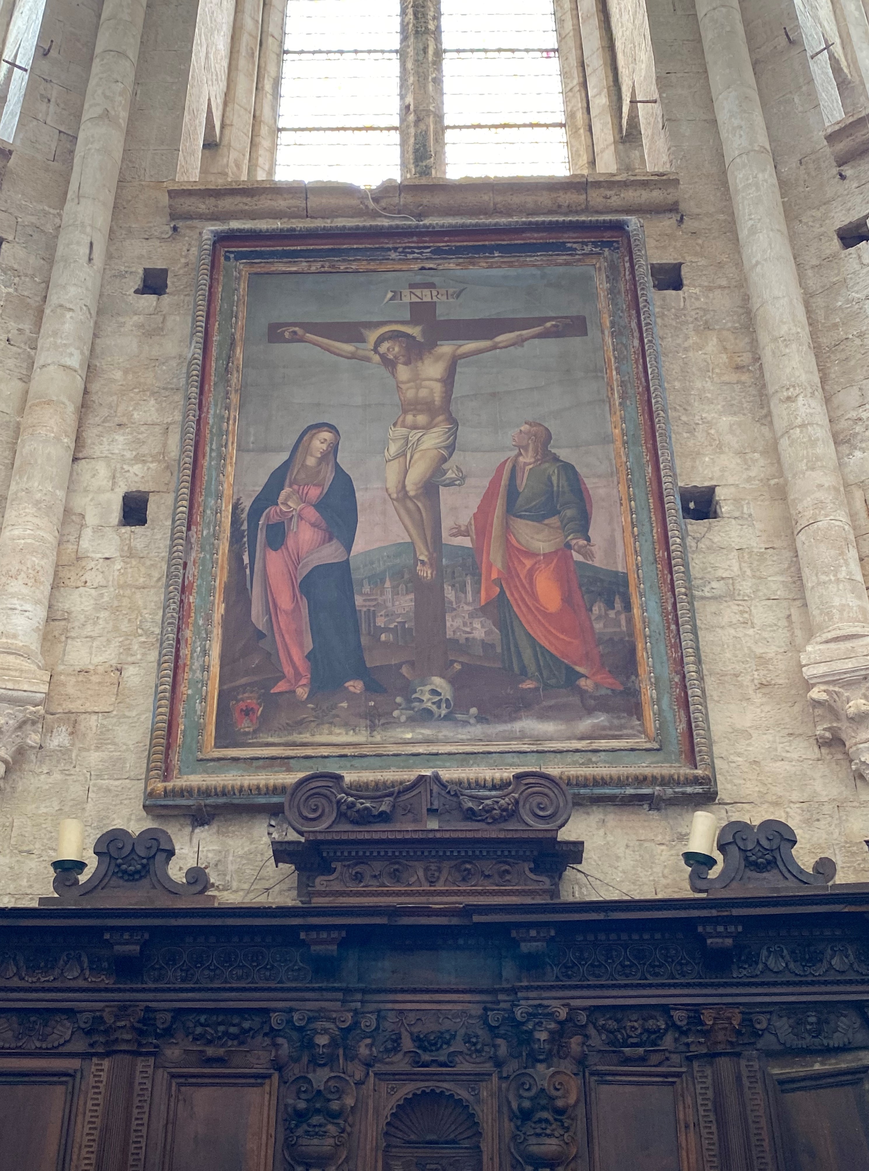 crocifissione di Cristo con la Madonna e San Giovanni Evangelista (dipinto, opera isolata) di Sensini Pietro Paolo (attribuito) - ambito umbro (sec. XVI)