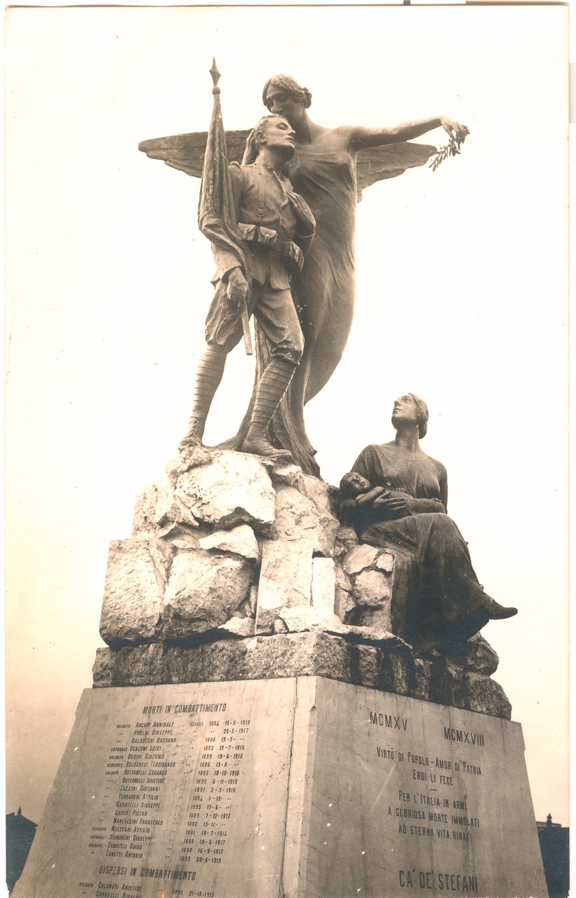 Scultura - Monumenti commemorativi - Monumenti ai caduti - Guerra mondiale 1914-1918 (positivo) di Zagnoni, Ettore (XX)