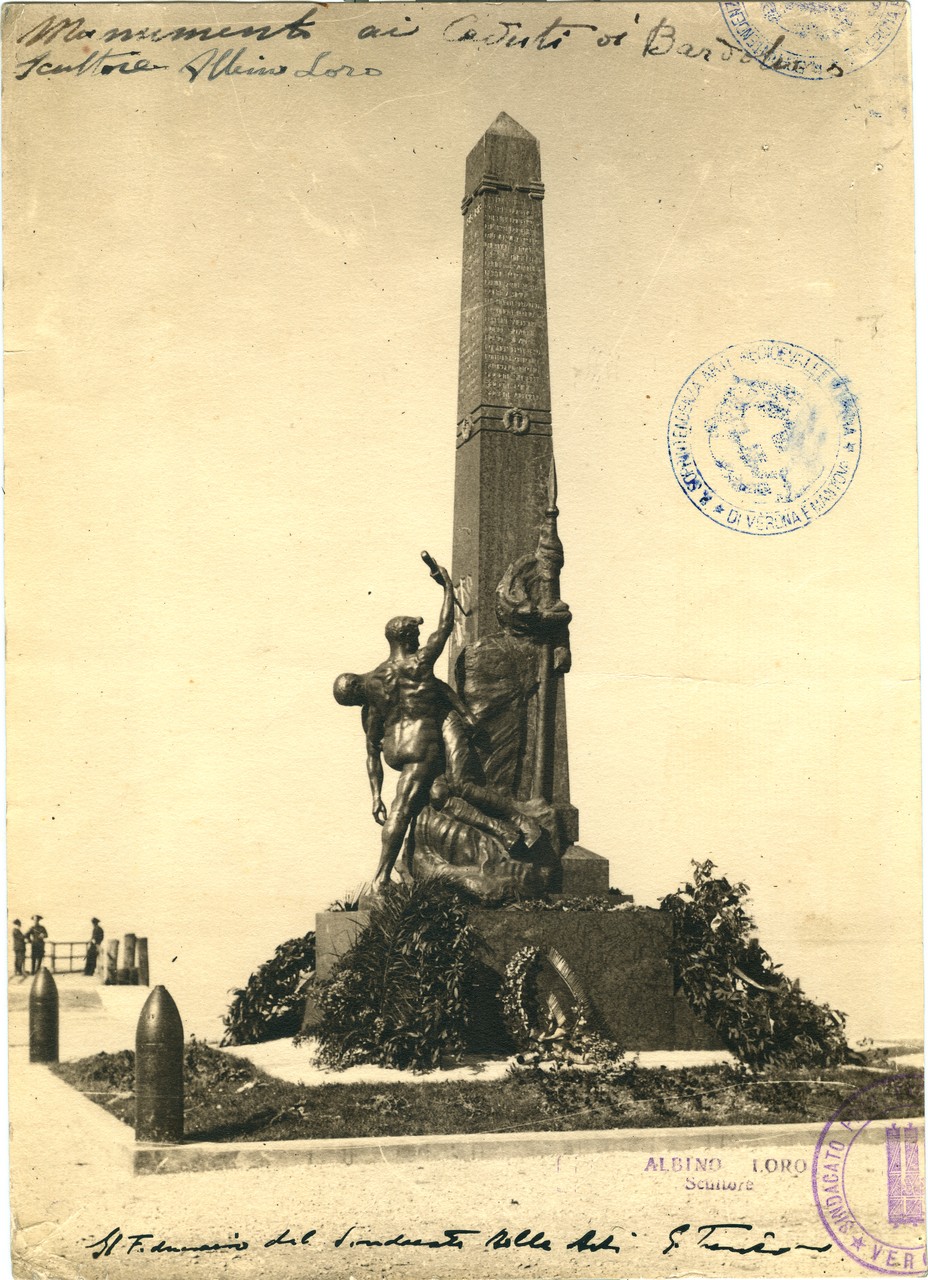 Scultori - Italia - Sec. 20 - Loro, Albino (positivo) di Anonimo (XX)