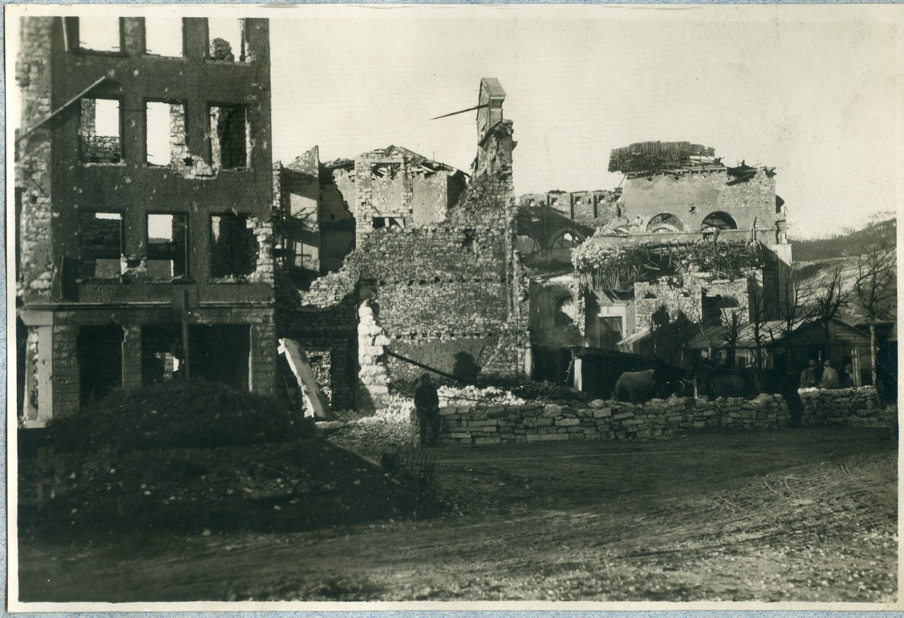 Architettura - Edifici - Bombardamenti - Rovine (positivo) di Anonimo (XX)