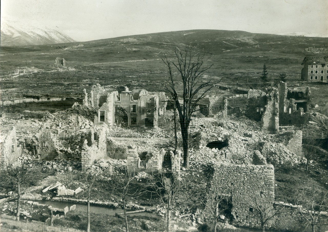 Architettura - Edifici - Bombardamenti - Rovine (positivo) di Anonimo (XX)