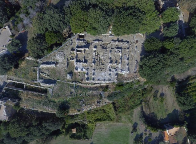 insediamento, insediamento urbano, Parco archeologico di Cuma (Età del Ferro-Età medievale)