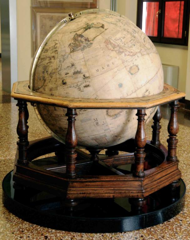 Globo Giovanni Enriques (globo terrestre) di Coronelli Vincenzo Maria, Coronelli Vincenzo Maria (sec. XVII)