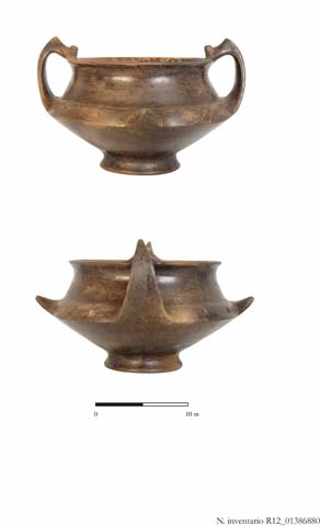 kantharos - produzione etrusca (fine SECOLI/ VIII a.C)