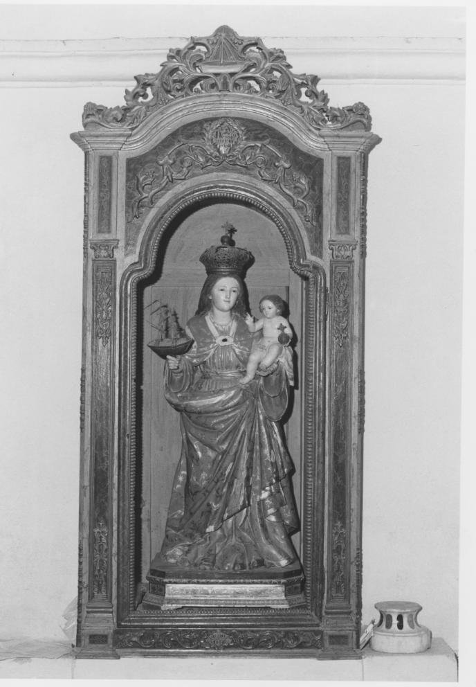 Madonna di bonaria, madonna con bambino (scultura)