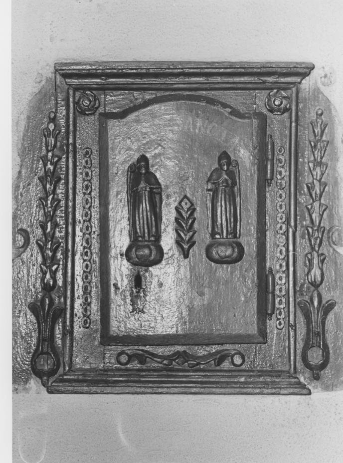 Santi basilio e gregorio con motivi decorativi geometrici e vegetali (anta di armadietto per oli santi)