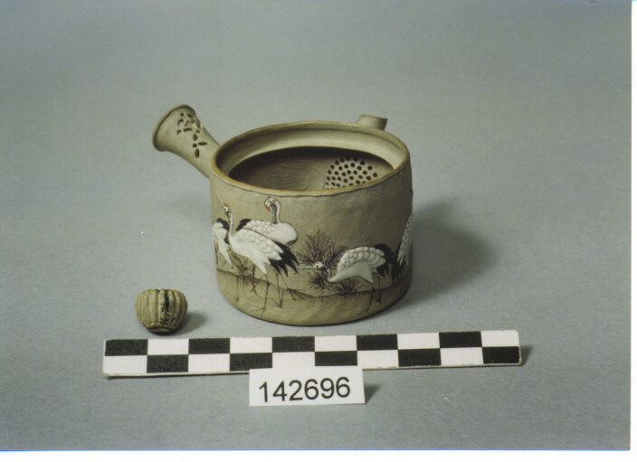 TEIERA CON COPERCHIO