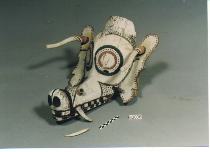 MASCHERA - DAYAK. COMPLESSO APO-KAYAN-KENYAH-BAHAN