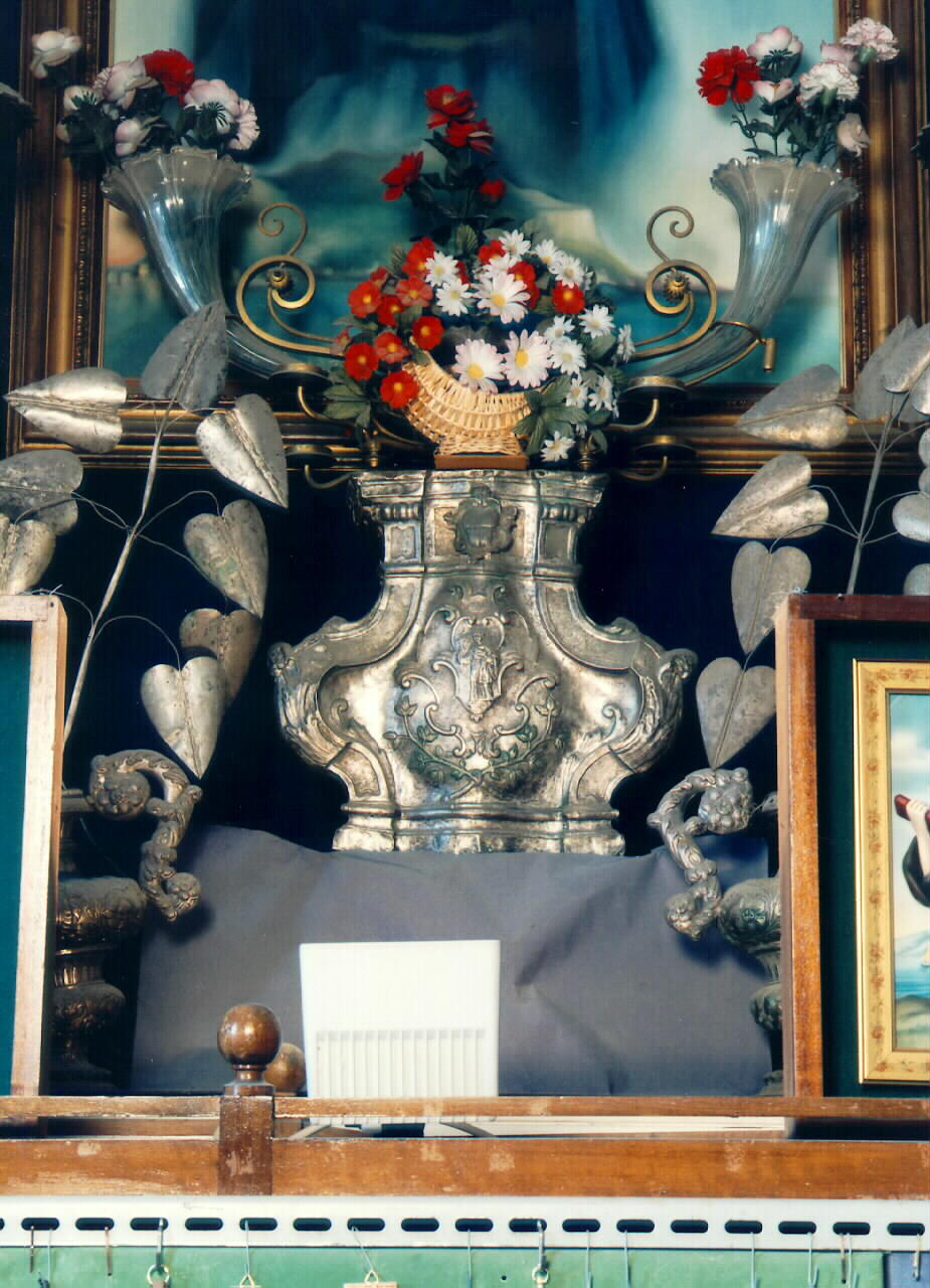 base - bottega siciliana (Seconda metà sec. XVIII)