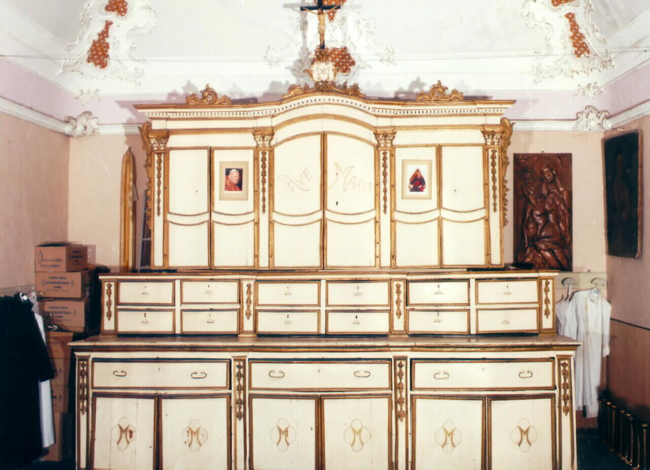 ARMADIO DA SACRESTIA - produzione siciliana (Prima metà sec. XIX)