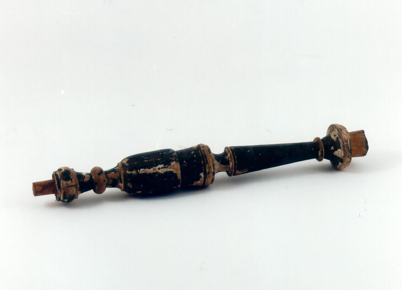 candeliere d'altare - produzione siciliana (Fine/inizio secc. XIX/ XX)