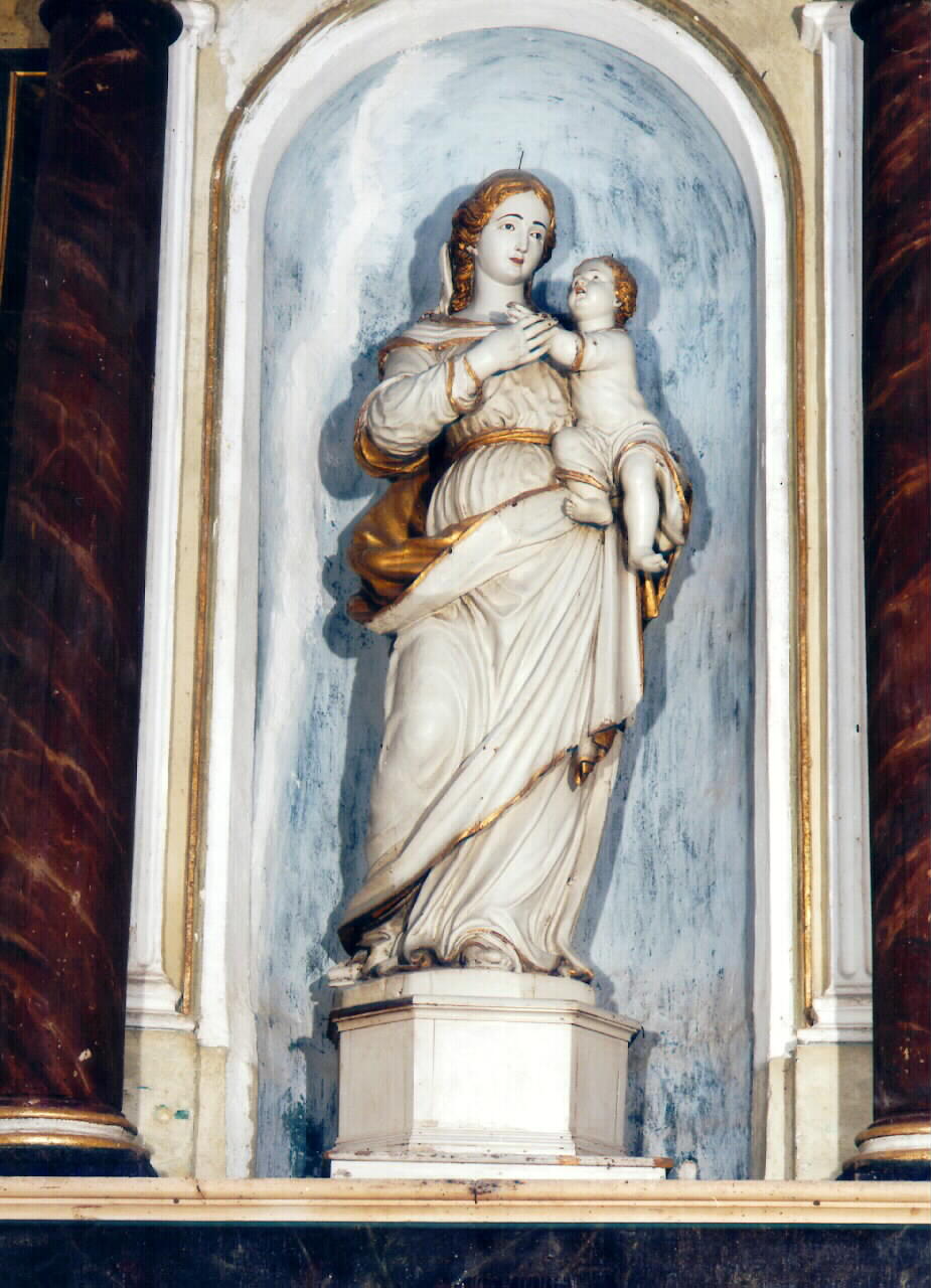 Madonna con Bambino (statua) - ambito siciliano (Prima metà sec. XVIII)