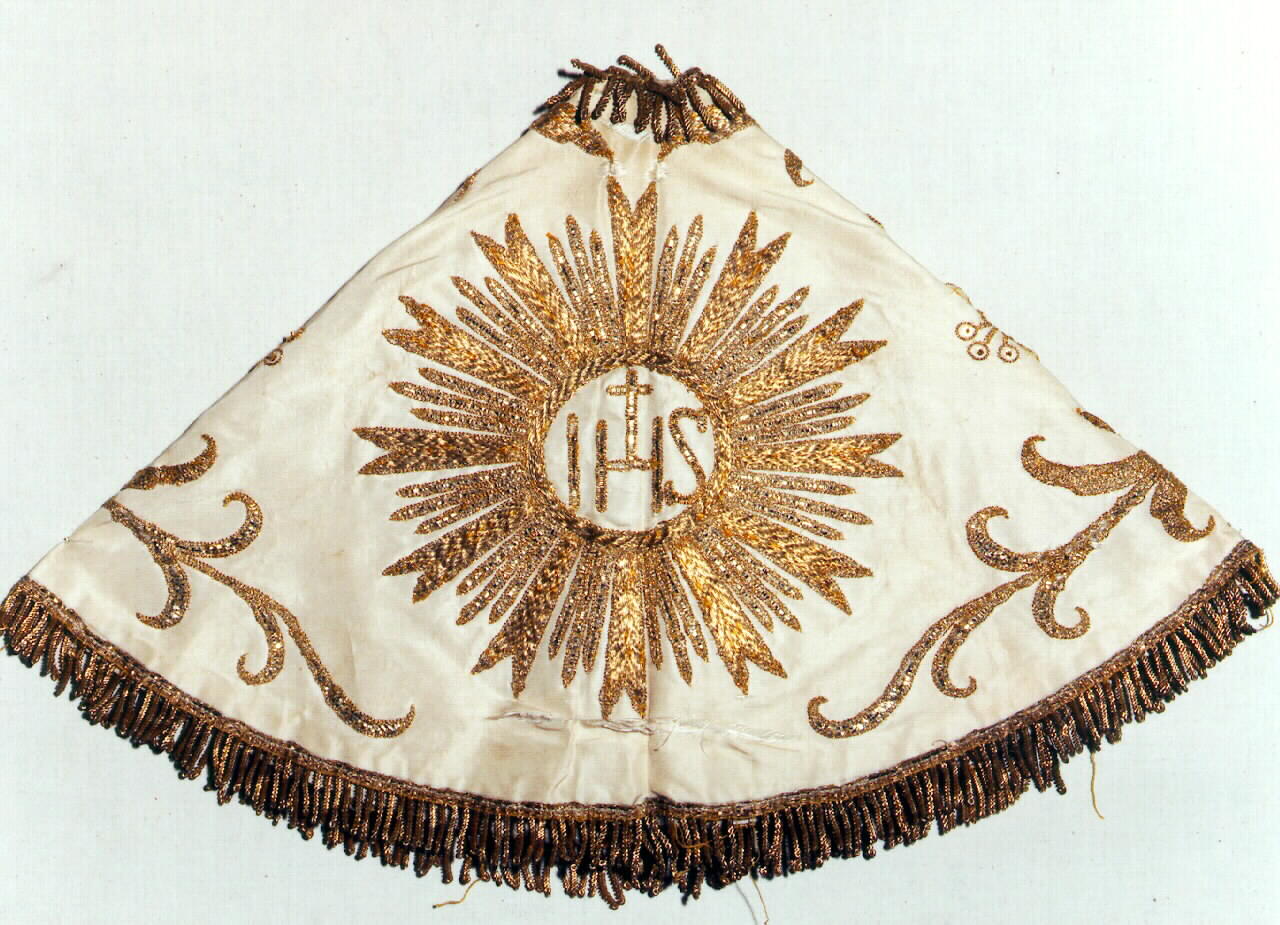 conopeo di pisside - manifattura siciliana (primo quarto sec. XX)