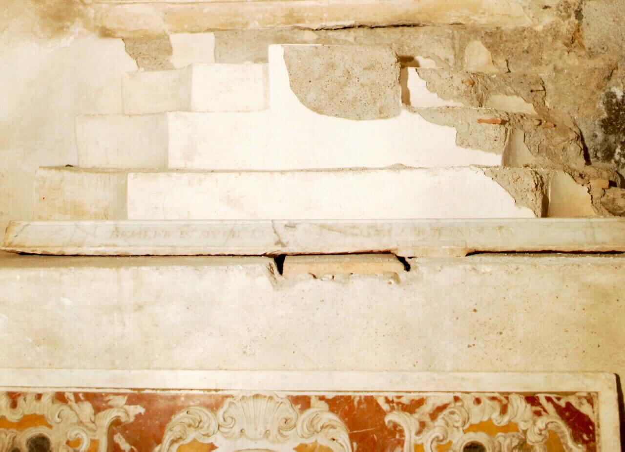 lastra, frammento - ambito siciliano (Prima metà sec. XVIII)