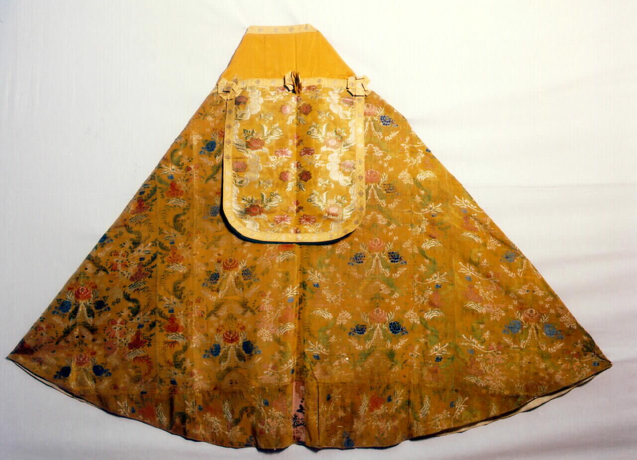 piviale - manifattura siciliana (primo quarto sec. XX)