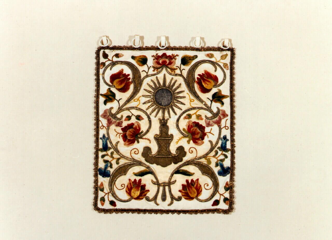 conopeo di tabernacolo - a cortina - manifattura siciliana (Seconda metà sec. XVIII)