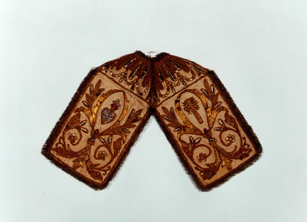 conopeo di pisside - manifattura siciliana (fine sec. XIX)