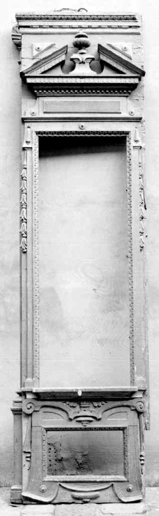 cornice a impostazione architettonica di dipinto, serie - bottega toscana (ultimo quarto sec. XVI)