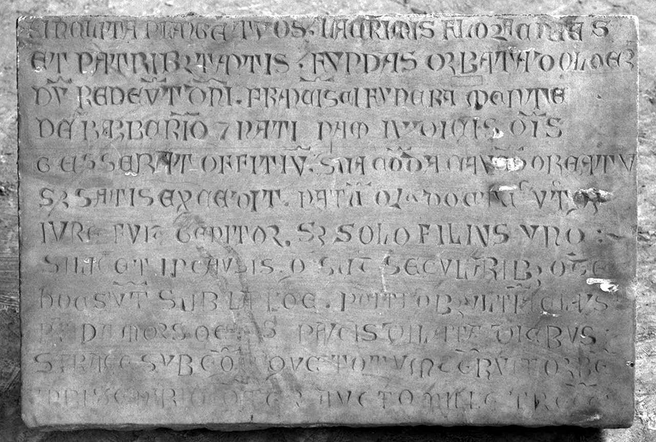 lapide, frammento - produzione toscana (secc. XIV/ XV)