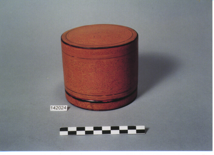 SCATOLA CON DUE VASSOI INTERNI E COPERCHIO