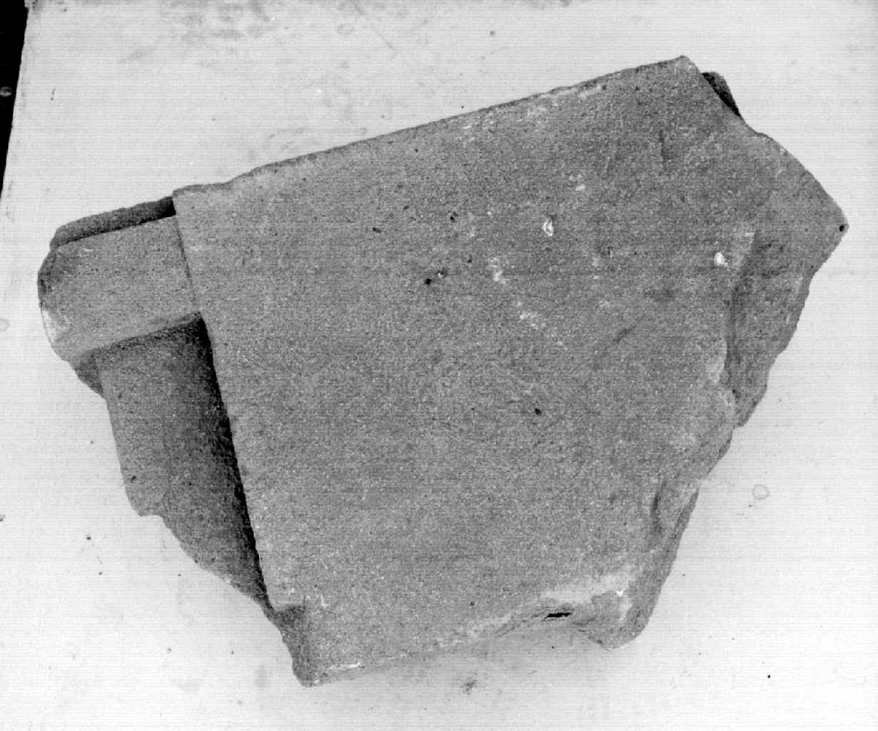 stipite, frammento - produzione toscana (secc. XIV/ XV)