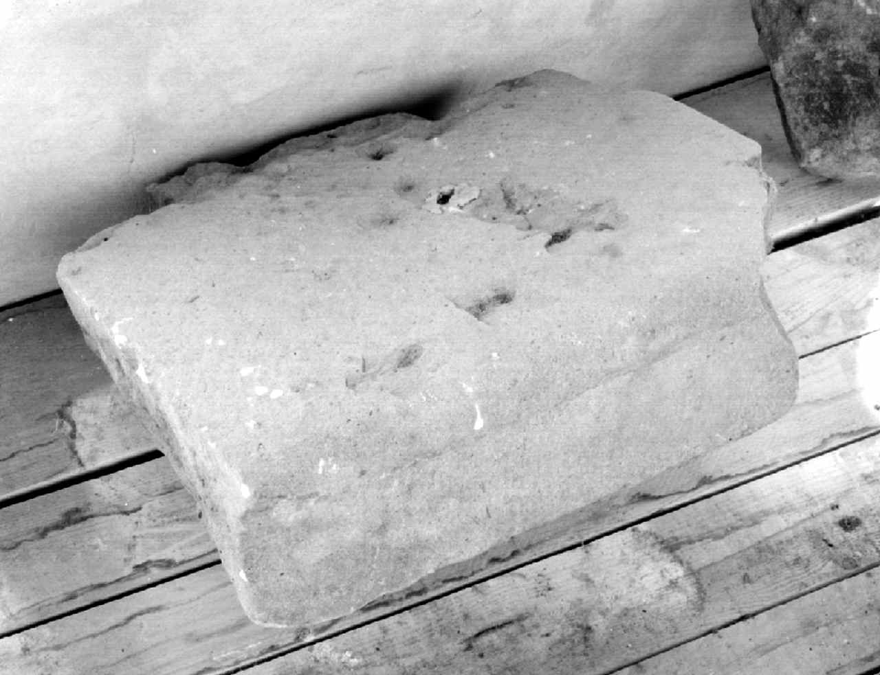 gradino, frammento - produzione toscana (sec. XIV)