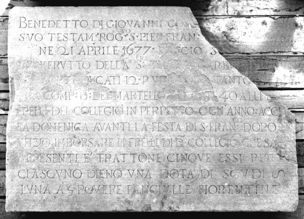 lapide documentaria, frammento - produzione toscana (sec. XVII)