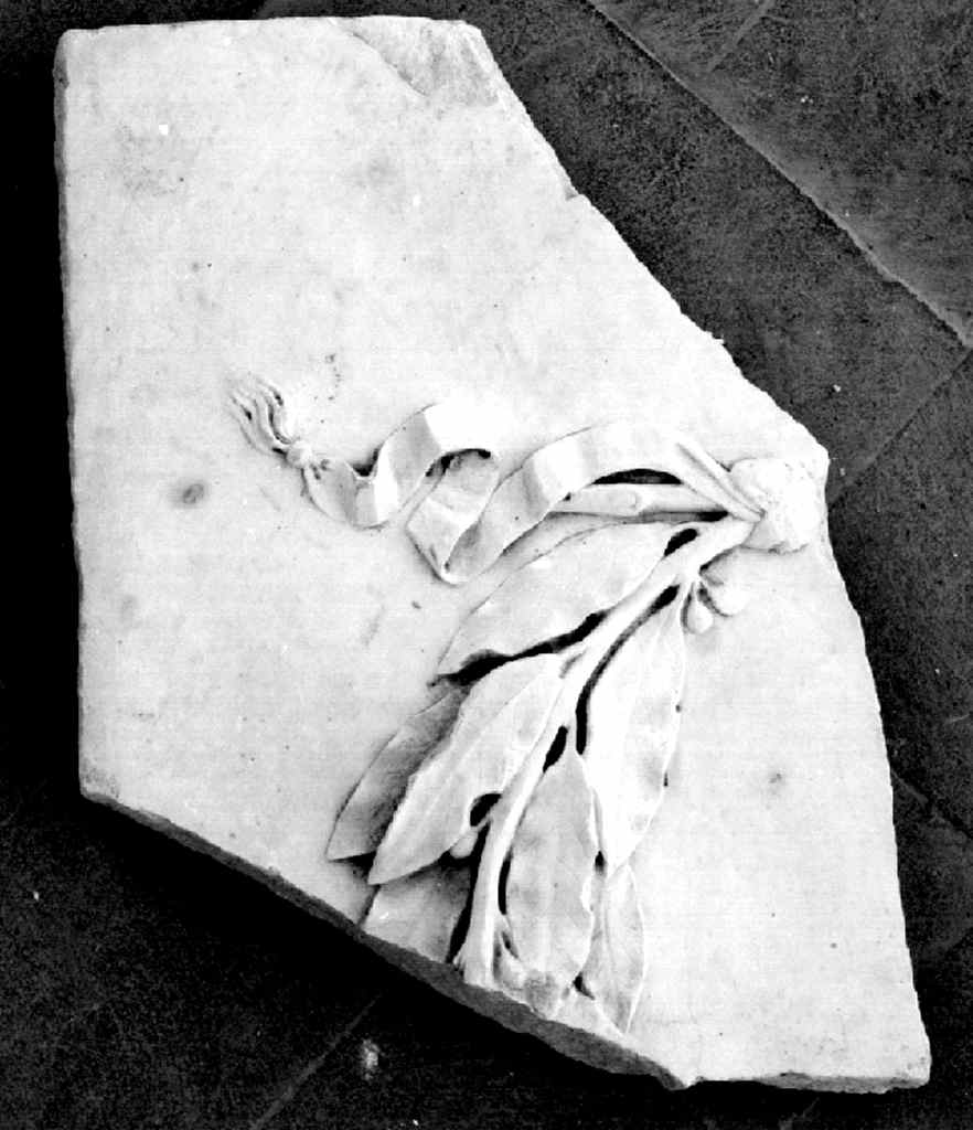 lastra, frammento - produzione fiorentina (sec. XIX)