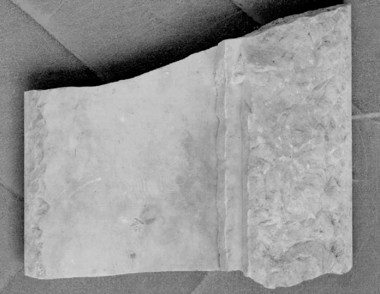 cornice architettonica, frammento - produzione toscana (sec. XIX)