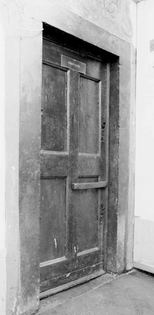 porta - ad un battente - produzione fiorentina (sec. XVII)