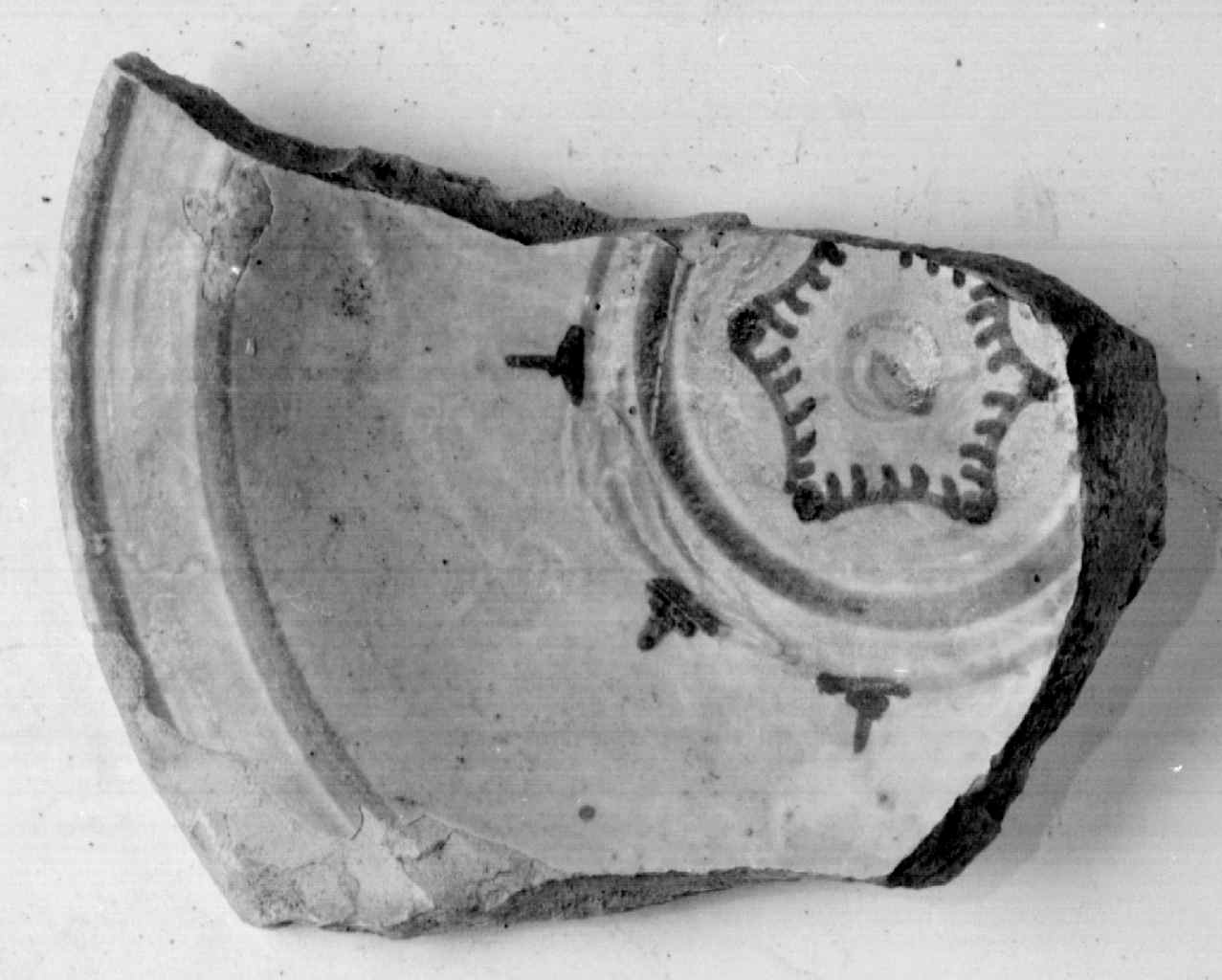 piatto, frammento - manifattura Italia centrale (sec. XVII)