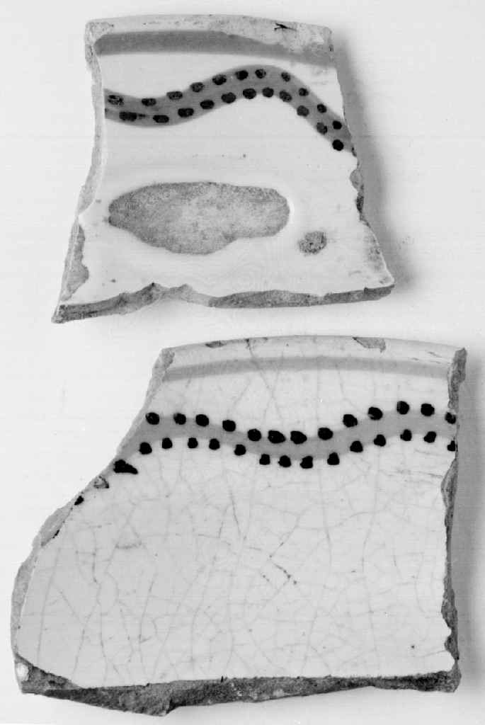 piatto, frammento - manifattura italiana (prima metà sec. XVIII)