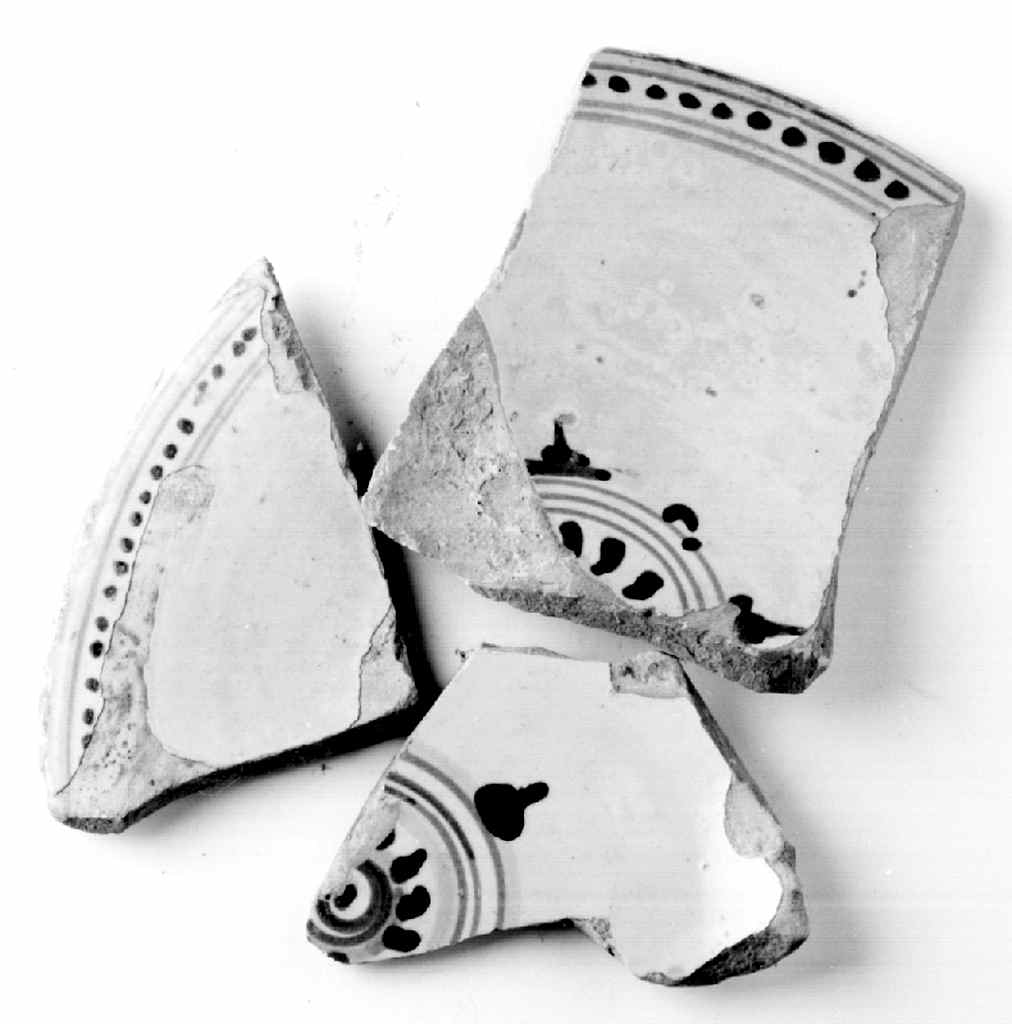 piatto, frammento - manifattura Italia centrale (sec. XVI)