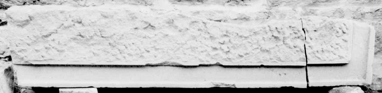 cornice architettonica, frammento - manifattura fiorentina (secc. XV/ XVI)