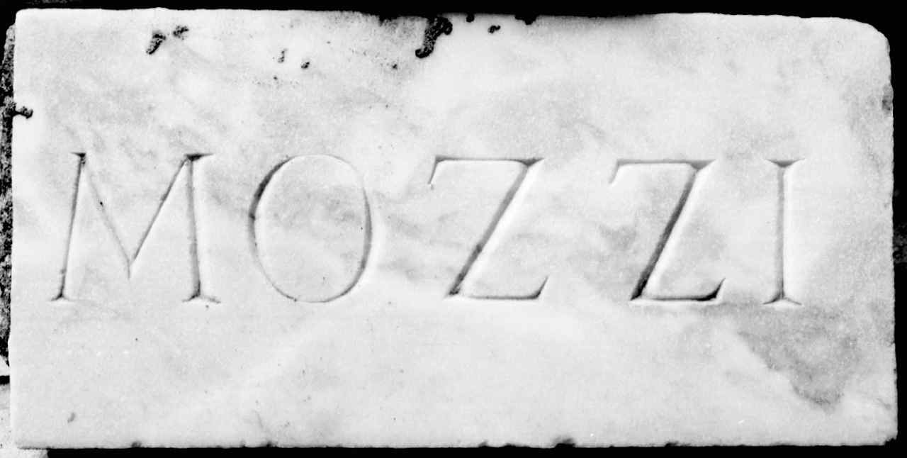 lapide, frammento - manifattura fiorentina (sec. XIX)