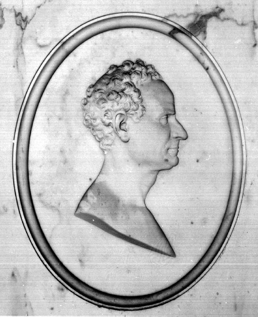 ritratto di profilo di Prospero Frecavalli (stele funeraria) di Benzoni Giovanni Maria (sec. XIX)