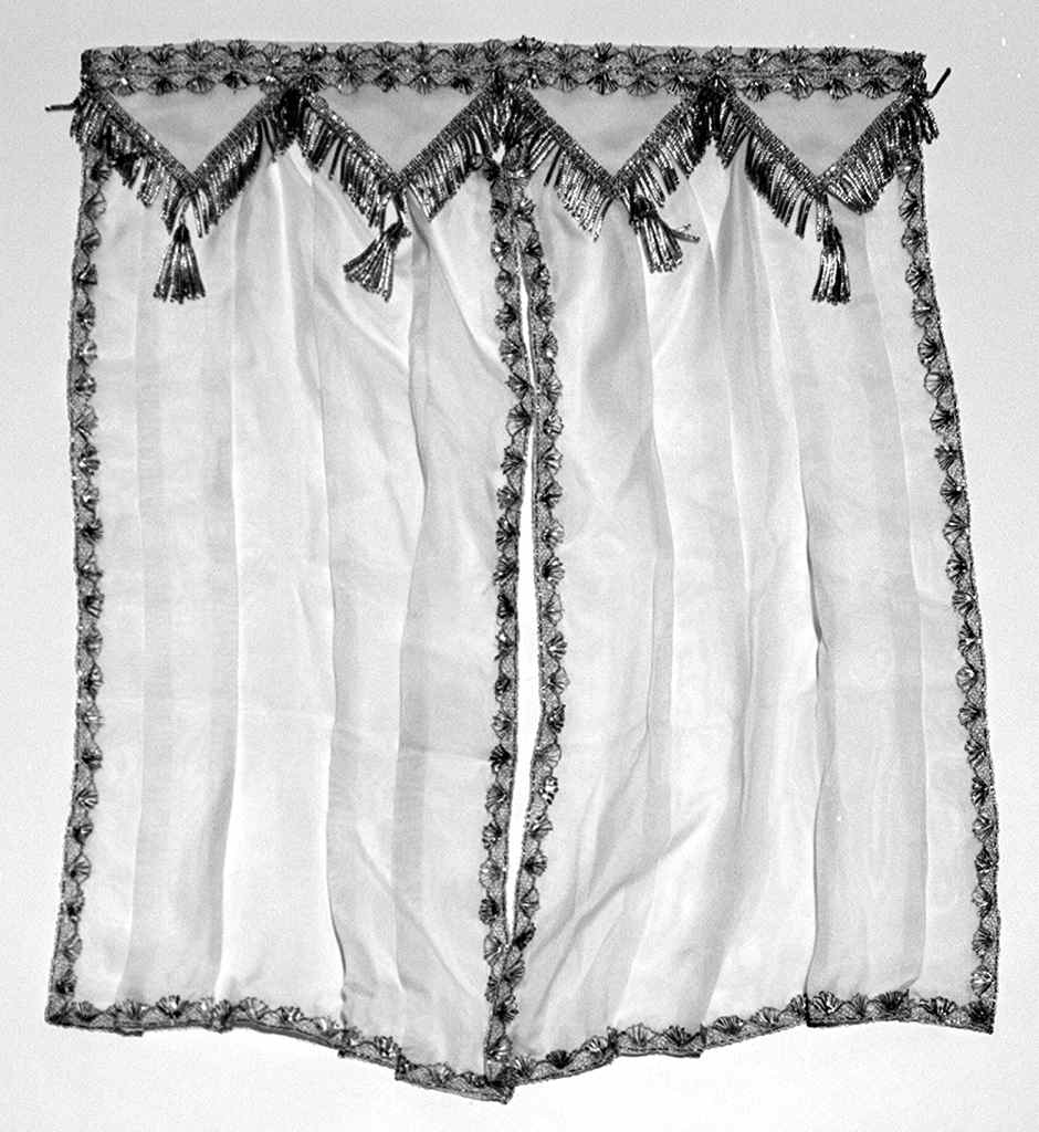 conopeo di tabernacolo - manifattura toscana (seconda metà sec. XIX)