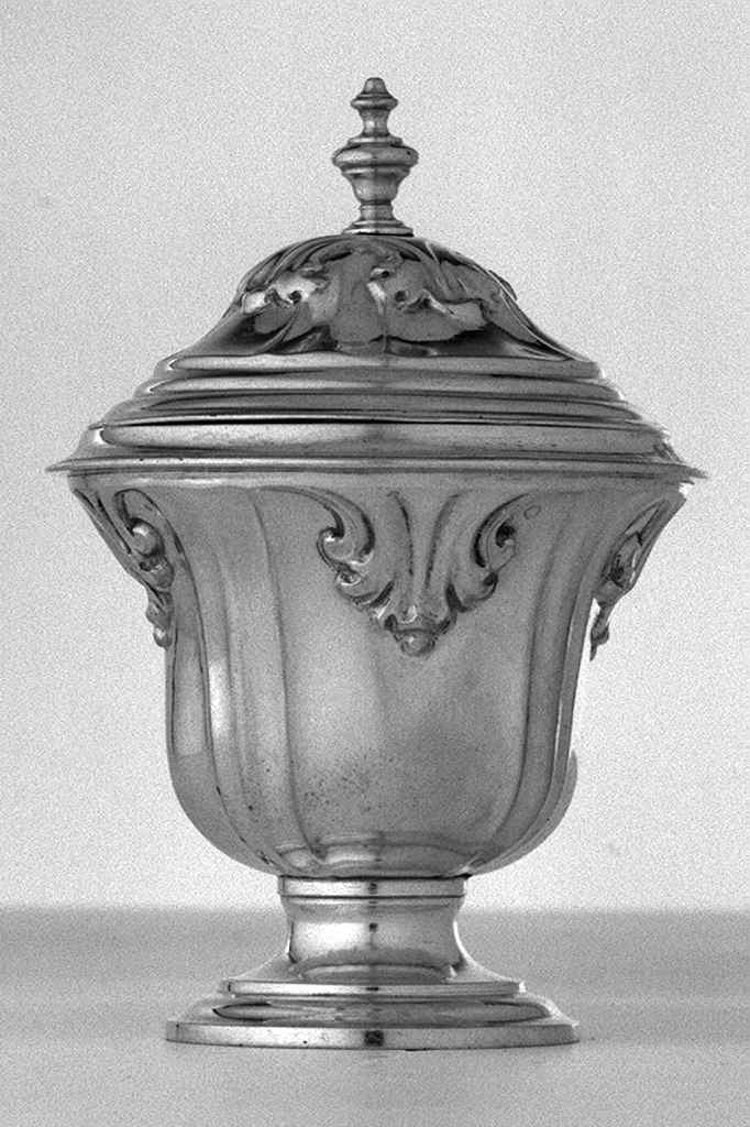 vasetto per la purificazione - bottega fiorentina (sec. XVIII)