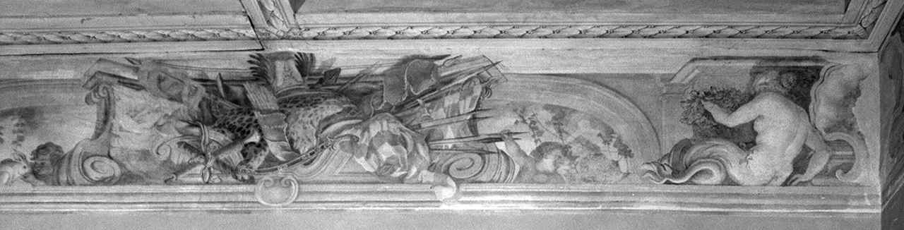 trofeo di armi (dipinto) - ambito fiorentino (ultimo quarto sec. XVII)