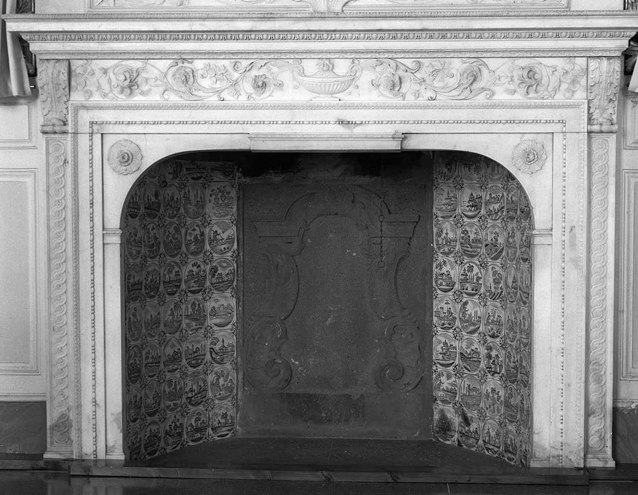 mostra di camino - bottega toscana (sec. XVIII)