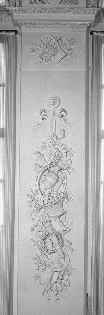 motivi decorativi vegetali e animali (decorazione plastica) di Spedulo Giovanni, Cacialli Giuseppe, Marinelli Luigi (sec. XIX)
