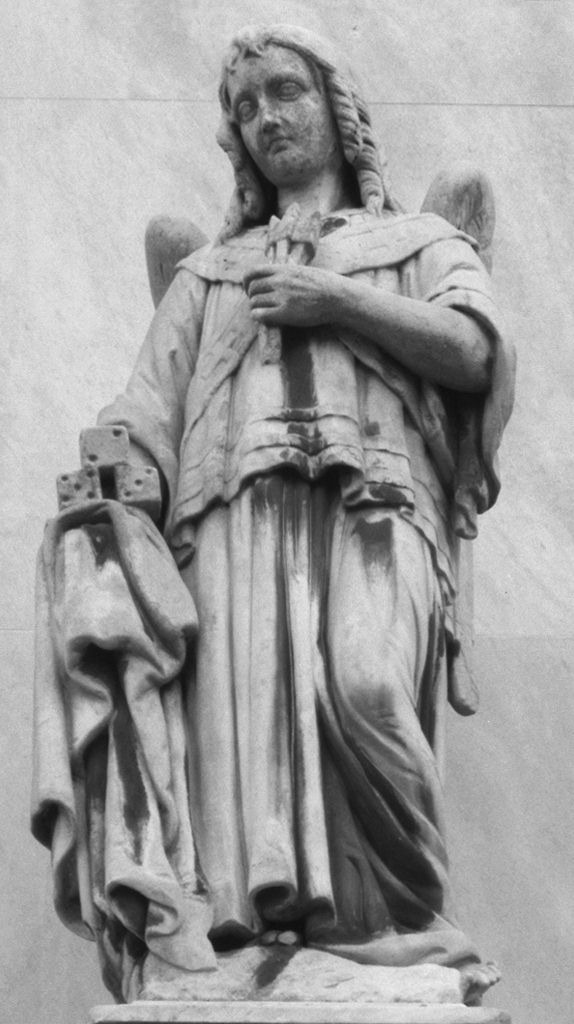 angelo con strumenti della Passione: chiodi e dadi (scultura) di Fabbrucci Luigi (sec. XIX)