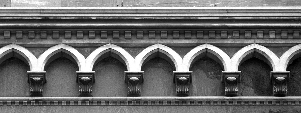 cornice architettonica di Matas Niccolò (sec. XIX)